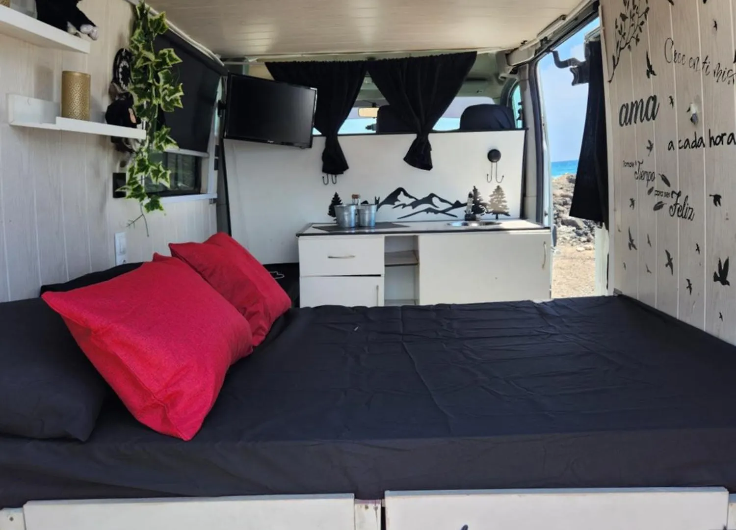 Furgoneta Camper Otel Arrecife  Kamp alanı Arrecife (Lanzarote)